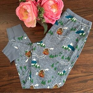 Hanna Andersson winter themed pajama pants, size M